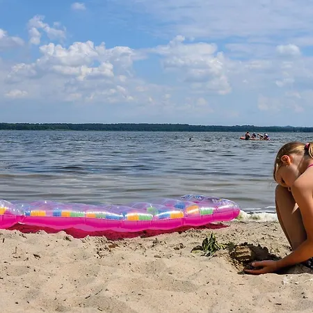 Bungis Ferien Direkt Am Grimnitzsee, Karree 03